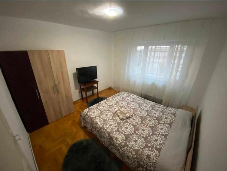 Apartament cu 2 camere decomandat, mobilat în Centrul Civic