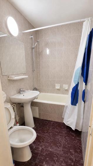 Apartament cu 2 camere semidecomandat în Victoriei