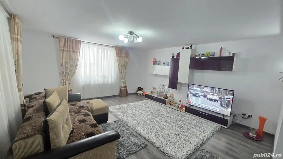 Casă cu 2 camere în Calea Romanului