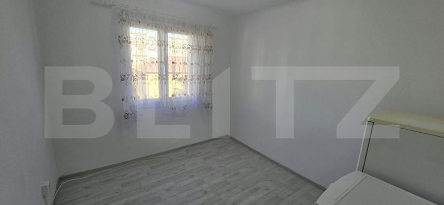Garsonieră decomandată în Soarelui
