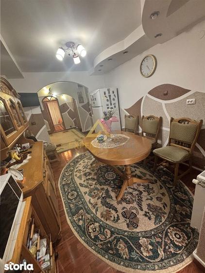Apartament cu 4 camere în Vasile Alecsandri
