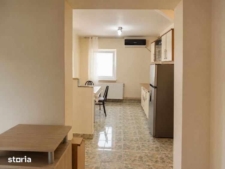 Apartament cu 3 camere decomandat, mobilat în Bucovina
