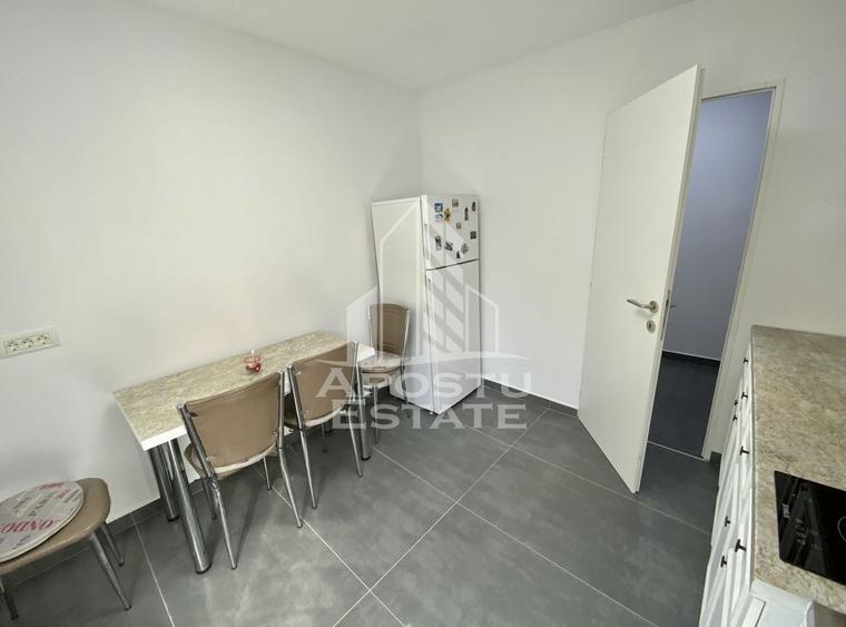 Apartament cu 2 camere decomandat în Medicină