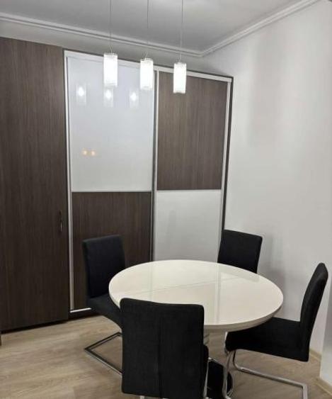 Apartament cu 2 camere semidecomandat, mobilat în Unirii