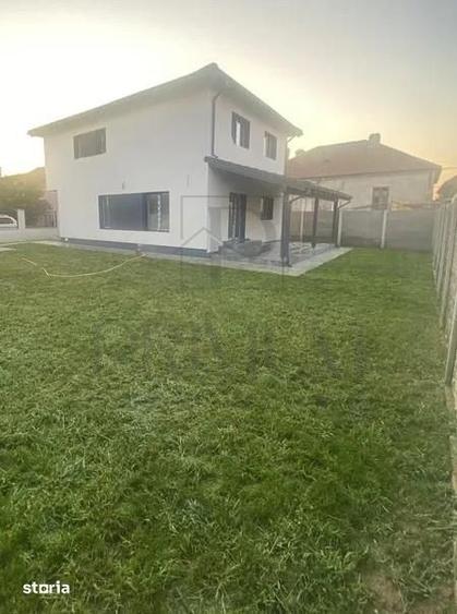 Casă cu 4 camere cu Teren 400 Mp în Sânmihaiu Român