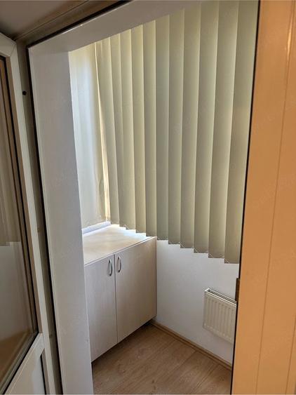 Apartament cu 3 camere decomandat în Girocului