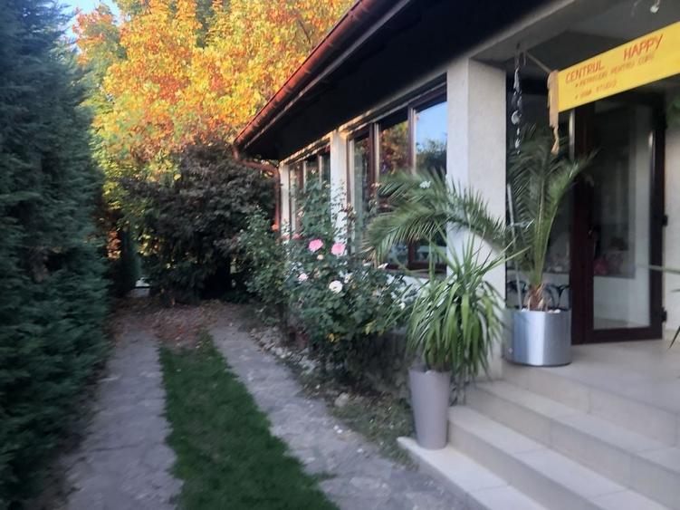 Casă cu 4 camere în Bratia din Deal