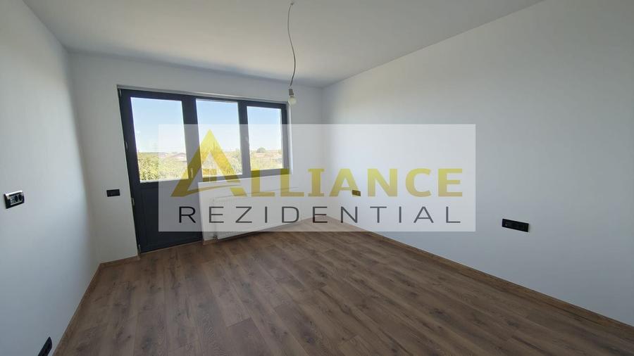 Casă individuală cu 4 camere cu Canalizare în Berceni