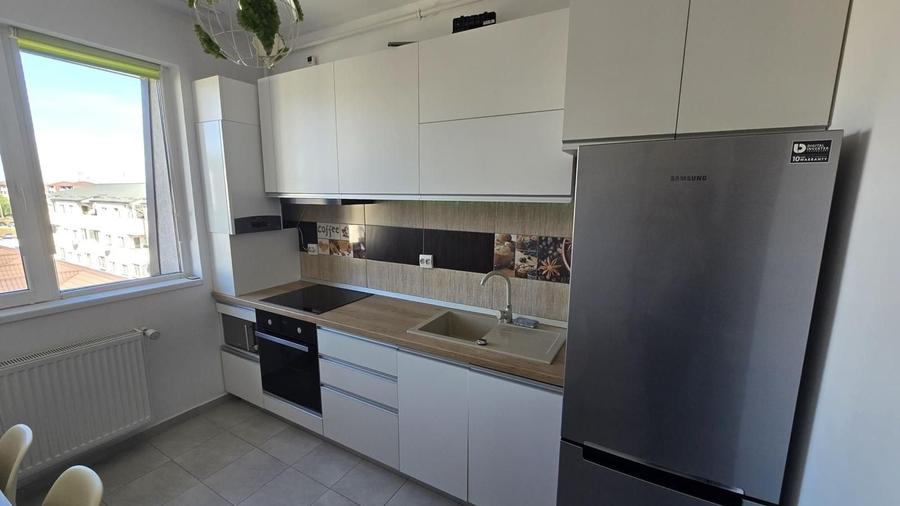 Apartament cu 2 camere decomandat, mobilat în Central