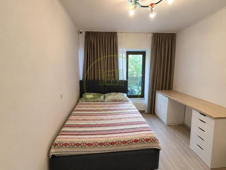 Apartament cu 3 camere decomandat, mobilat în Jiului