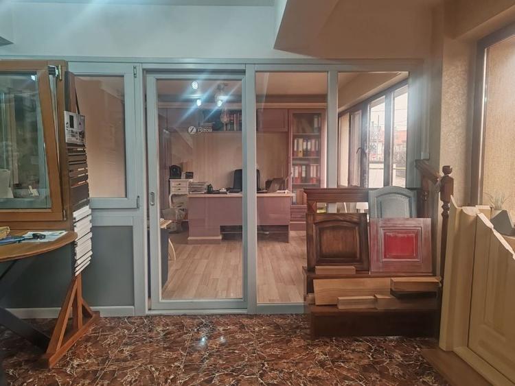 Spațiu comercial, de 53 mp, în Donici
