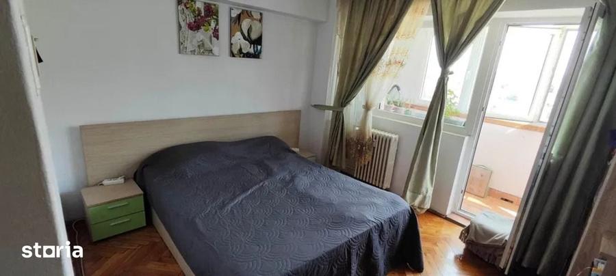 Apartament cu 4 camere decomandat în Grivița