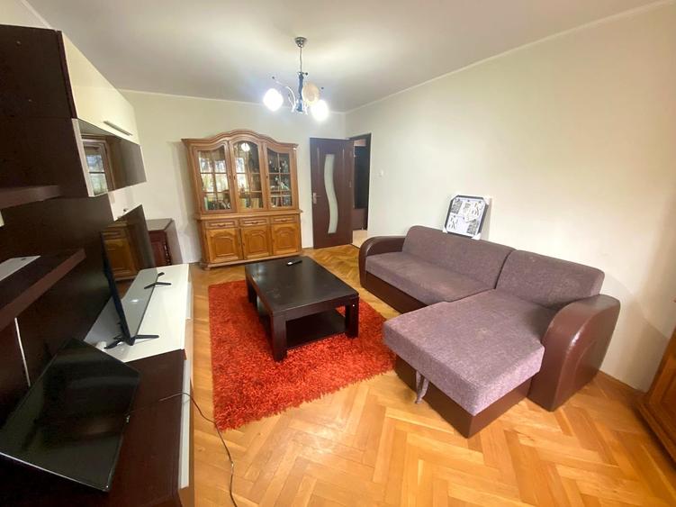Apartament cu 3 camere decomandat în Rogerius