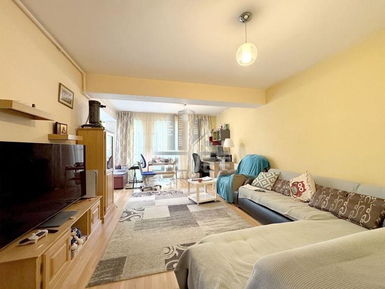 Apartament cu 3 camere semidecomandat, mobilat în Zorilor