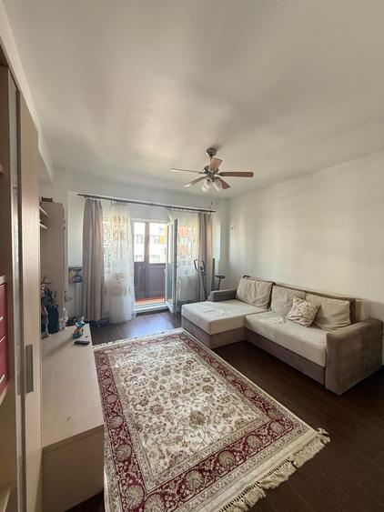 Apartament cu 2 camere semidecomandat în Militari