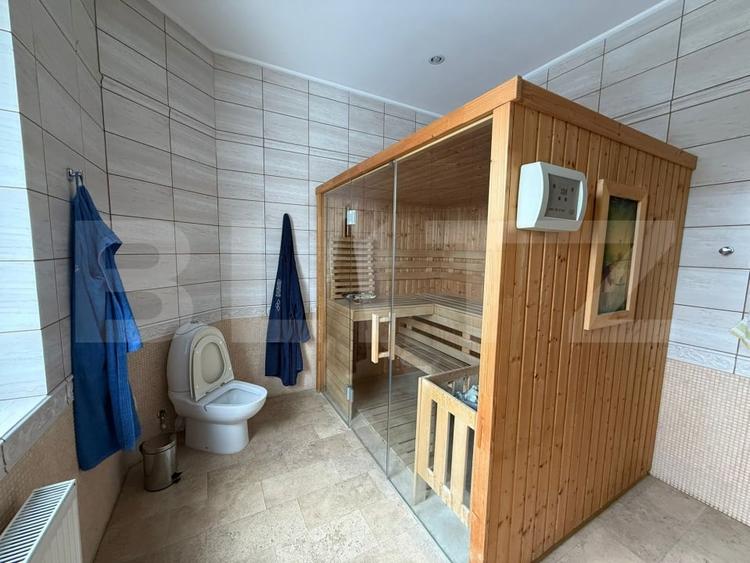 Casă individuală cu 8 camere cu Piscina în Mușcel