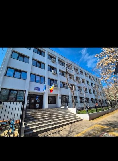 Apartament cu 2 camere decomandat în Băneasa