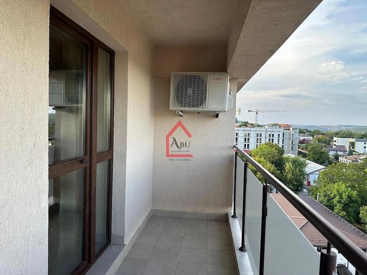 Apartament cu 2 camere semidecomandat în Filiași
