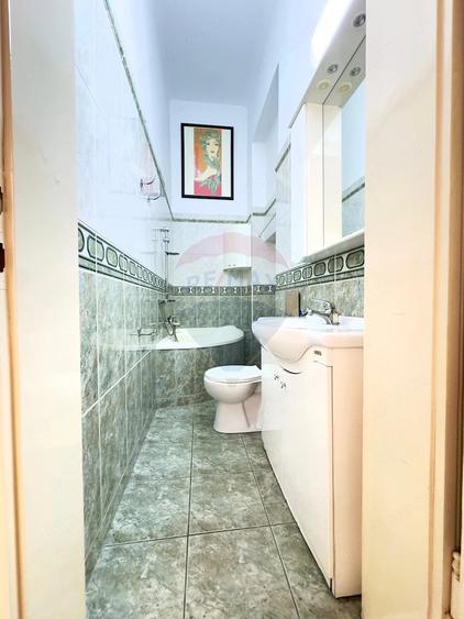 Apartament cu 2 camere decomandat în Ultracentral
