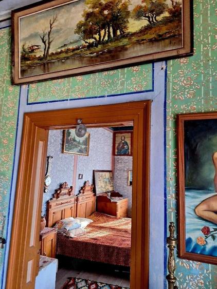 Casă cu 4 camere cu Teren 10000 Mp în Izvoarele