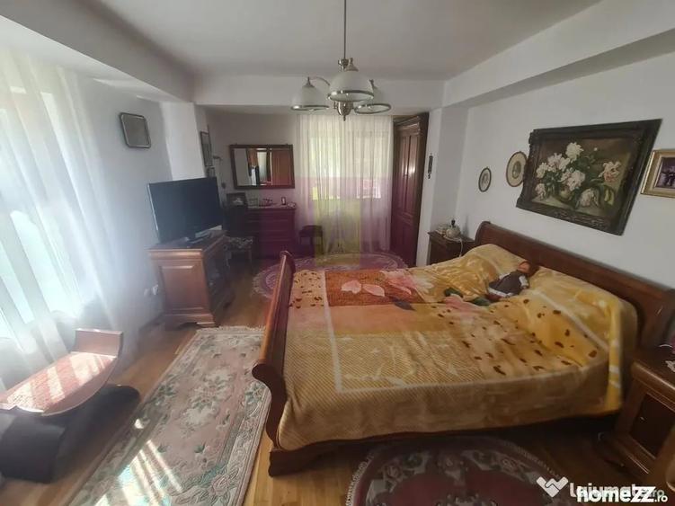 Casă cu 4 camere cu Teren 2066 Mp în Capul Câmpului