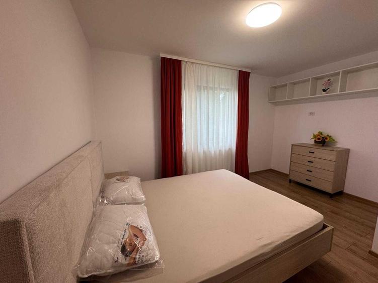 Casă cu 4 camere cu Teren 250 Mp în Central