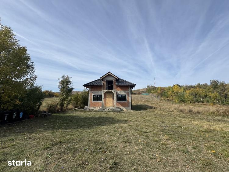 Teren de 1230 mp, în Aiton