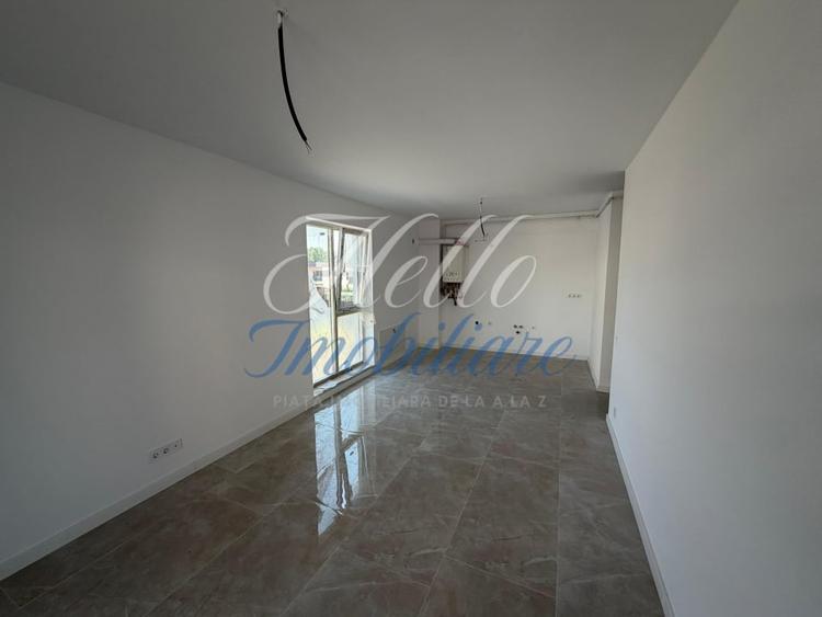 Apartament cu 3 camere decomandat în Florești