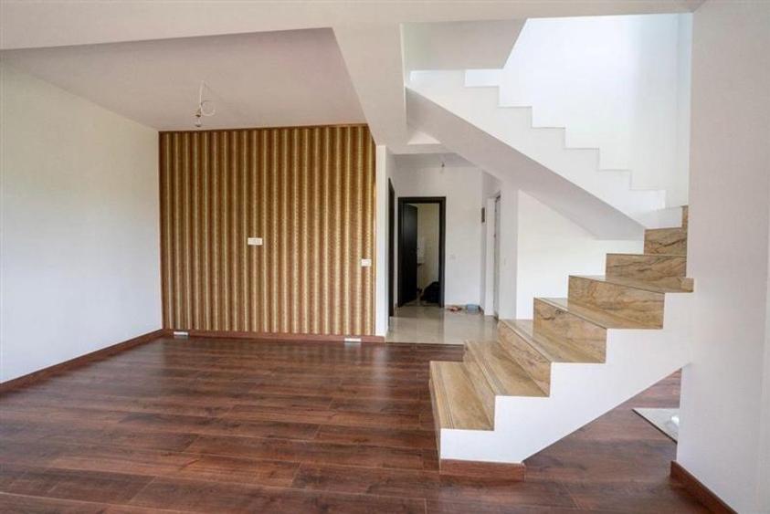 Casa P+1+M - teren 374 mp  - BERCENI - 3