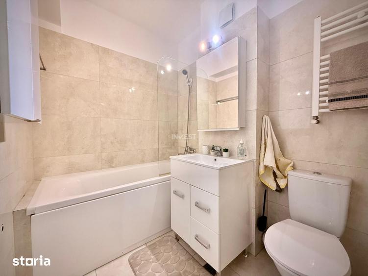 Apartament cu 3 camere în Podu Roș