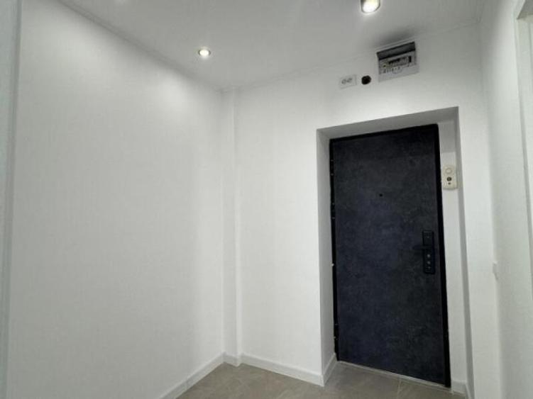 Apartament cu 2 camere, mobilat în P-ța Victoriei