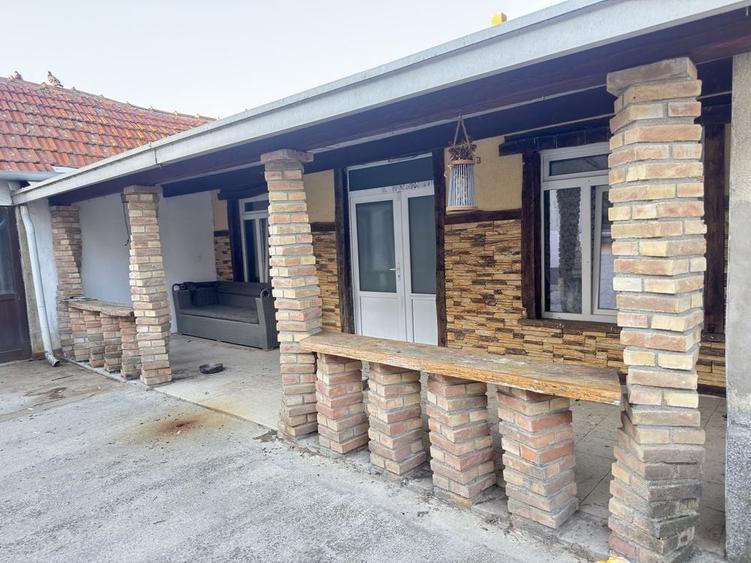 Casă cu 4 camere în Ohaba-Forgaci