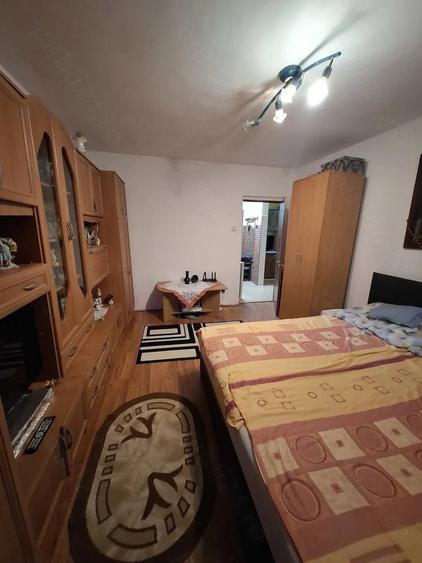 Apartament cu 2 camere decomandat în Govândari