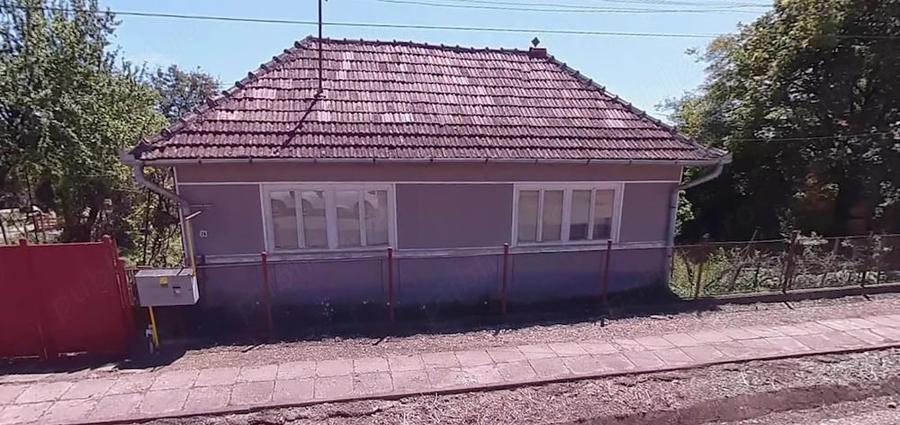 Casă cu Teren 5075 Mp în Central