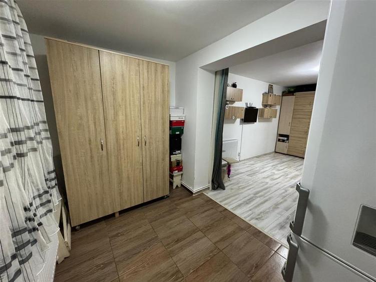 Apartament 2 camere, parter, 46mp , zona Sud - Scoala 1 - - 16