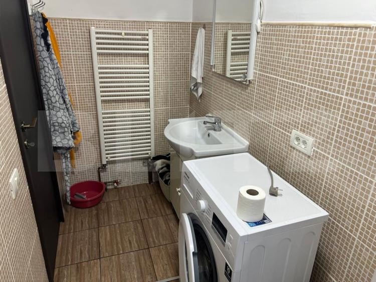 Apartament cu 2 camere decomandat, mobilat în Calea București