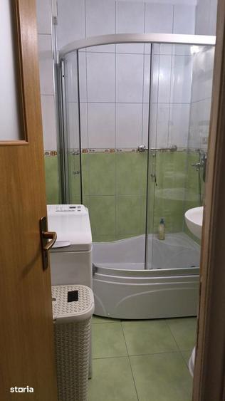 Apartament cu 4 camere decomandat în Giurgiului