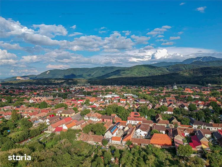 Casă cu 4 camere cu Canalizare în Cristian