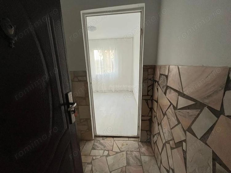 Garsonieră decomandată în Periferie