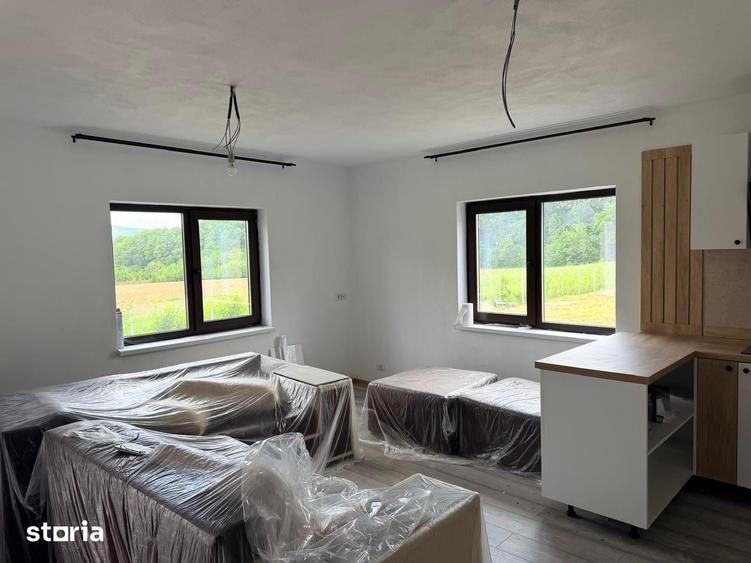 Casă cu 5 camere cu Teren 200 Mp în Dărmănești