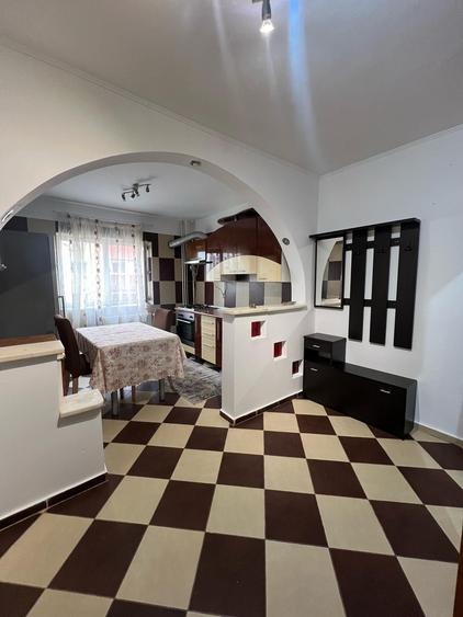 Apartament cu 2 camere semidecomandat în Timpuri Noi