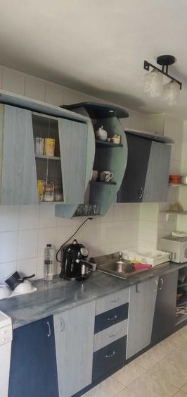 Apartament cu 4 camere decomandat în Exterior Vest