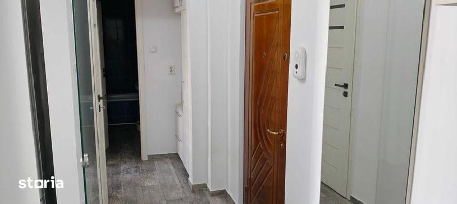 Apartament cu 2 camere decomandat în Libertății