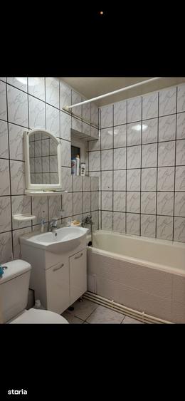 Apartament cu 3 camere în Militari