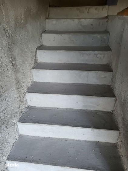Casă cu 5 camere cu Teren 1200 Mp în Periș