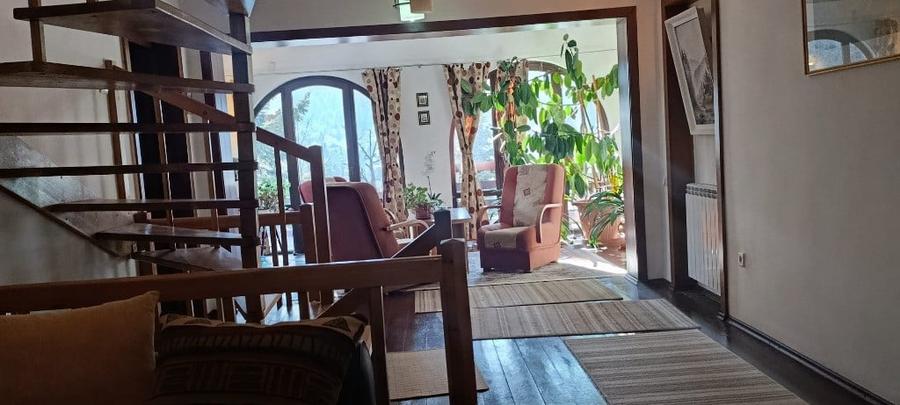 Casă cu 5 camere cu Teren 700 Mp în Zamora