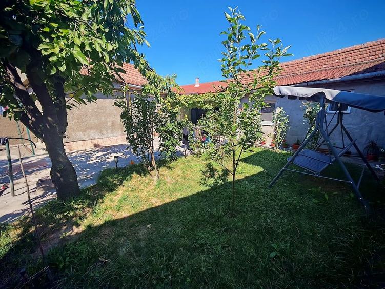Casă cu 5 camere cu Teren 340 Mp în Central