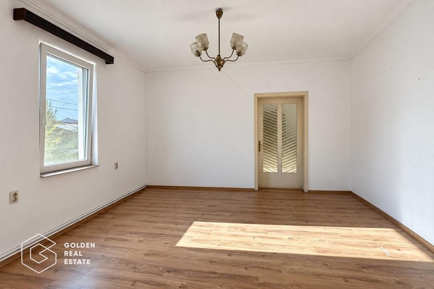 Casă individuală cu 4 camere cu Teren 1555 Mp în Central