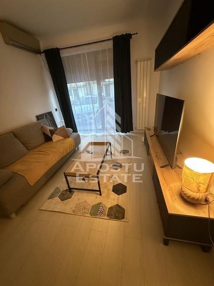 Apartament cu 2 camere semidecomandat în Giroc
