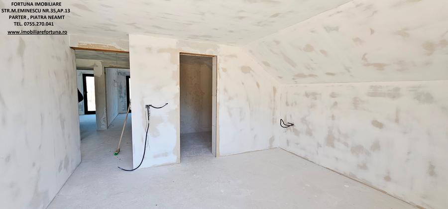 Casă cu 5 camere cu Teren 1400 Mp în Sud-Est